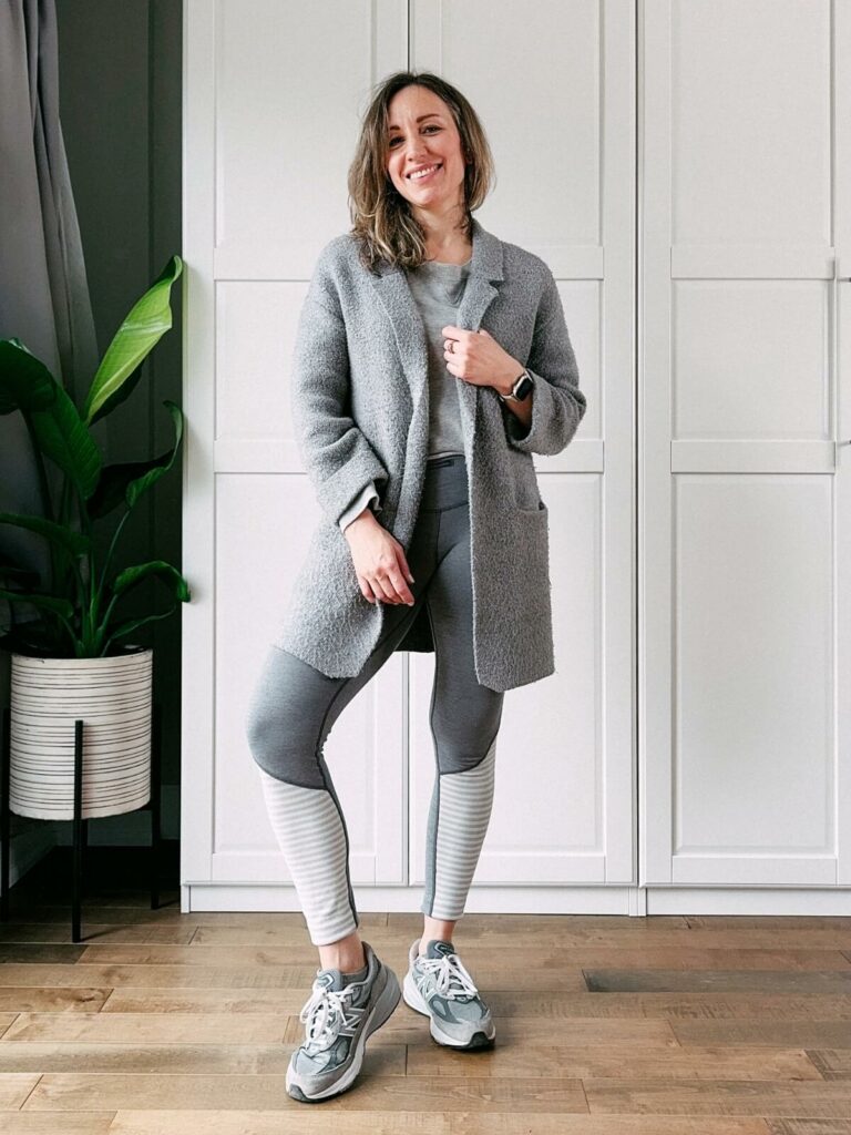 Grey Tone on tone athleisure outfit with leggings for Spring.